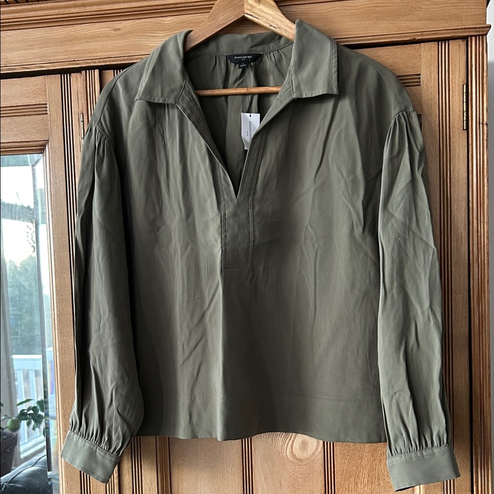 NEW Sage Green Banana Republic Shirt Large